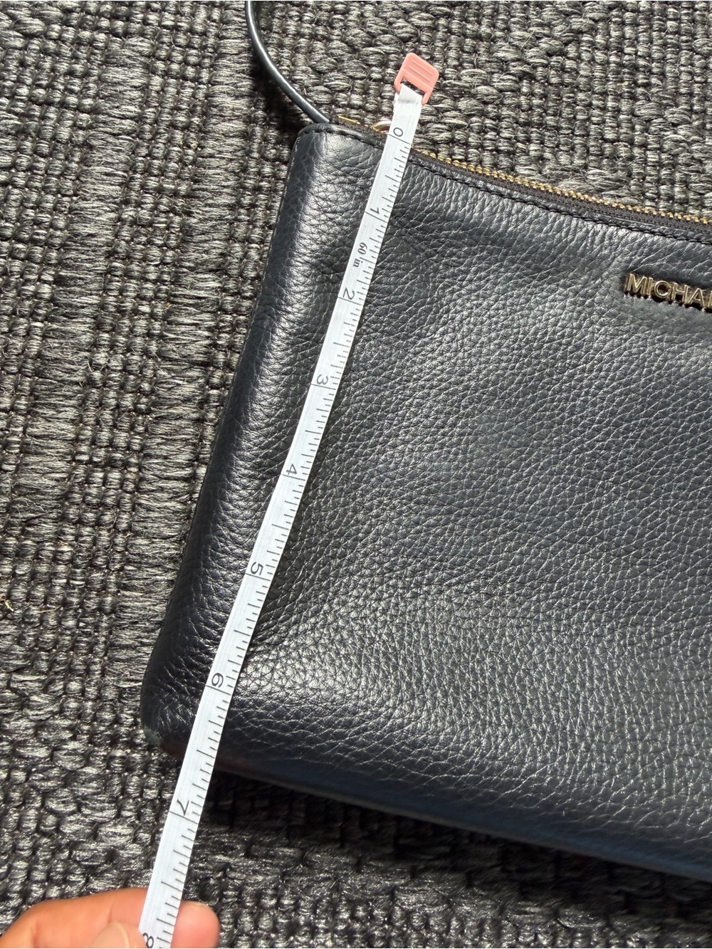 MICHAEL KORS Black Pebbled Leather Crossbody with Gold Hardware - Picture 6 of 7